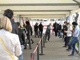 Una macchina organizzativa perfetta con le operazioni che nel primo giorno dell'iniziativa sono andate avanti senza intoppi per tutta la sera. Vgp2j 3ntet4hm