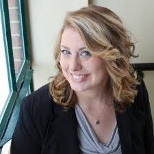 Elizabeth Burnham's Instagram, Twitter & Facebook