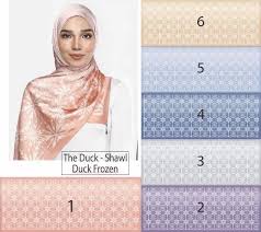 Bahwa tokoh di film animasi frozen bukan hanya elsa dan anna lho. Tudung Duck Frozen Muslimah Fashion Scarves On Carousell