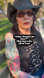 Shoutout to all you Glorious Broads who made this year so damn real.,  Whether you’ve sat with us, spilled with us, trusted us to stop you  mid-stride —