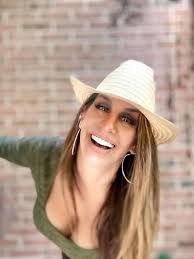 Unchain Your Authentic Soul: Real Women turning their deepest pain and  fears into Superpowers (Unchain Your Inner Strength): Amazon.co.uk: Krause,  Maria C., Tinnirello, Claudia, Ouzounian, Ceza, Gagnon, Jennifer, Barker,  Andreah, Siapin, Nadya,