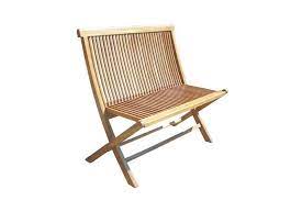 Unlike other benches, this upgraded bench is equipped with locks to fix various parts, which not only strengthens the bench but also facilitates folding it. Bristol 2 Seat Folding Bench Teak Wood Centro Mobili Giardino
