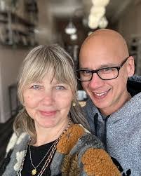 Karen Wettlaufer's Instagram, Twitter & Facebook