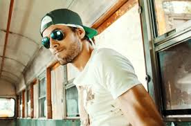 Dengarkan subeme la radio oleh enrique iglesias di deezer. Enrique Iglesias Drops New Single Video Subeme La Radio Billboard Billboard