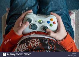 Since its launch, it has been so well received that it has not been so hot. Junge Xbox Stockfotos Und Bilder Kaufen Alamy