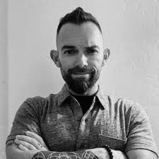 Michael Petrow's Instagram, Twitter & Facebook