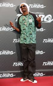 For a bird's eye view on the haunting gangsta rap anthem snoop dogg gives october london ample room in the spotlight on the soulful and merry christmas. Snoop Dogg S Game Changing Personal Style Vogue