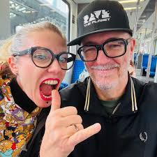 Ellen & Motte sende liebste Grüße aus Berlin in die Techno Welt 😃👍🏻