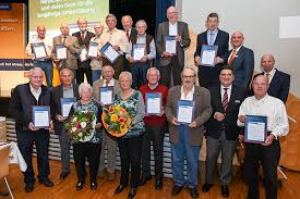 Das geschäftsgebiet mit fast 50 filialen umfasst große teile der vorderpfalz rund um die städte speyer, frankenthal. Pressemitteilungen Archiv 2017 Vr Bank Rhein Neckar Eg