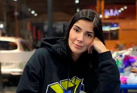 Andreina fiallo se había mantenido al margen de la relación entre fredy guarín y sara uribe, pero hubo un detalle que no le gustó y por eso le envió un mensaje muy fuerte a la pareja. En Medio De Separacion De Guarin Con Sara Uribe Andreina Fiallo Ataca La Fm