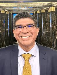 Dr. Luis Armando Becerra Pérez