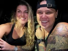 Late night date to the airport, where do you think we are off to!???