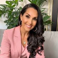 Michelle Cameron's Instagram, Twitter & Facebook