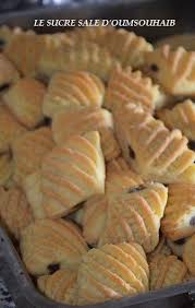 Makrout Nakache Au Four Le Sucre Sale D Oum Souhaib En 2020 Recette Makrout Makrout Au Four Makrout