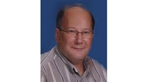 Robert Pia's Instagram, Twitter & Facebook