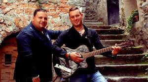 The term can also refer to the entire process of the solar disk crossing the horizon and its. Schlager Duo Sunrise Neues Album Jetzt Und Fur Immer