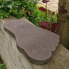 Jan, 20:39 mez 6t 18std. Tec Betonform Schalungsform Giessform Plastikformen Fur Beton Trittsteinplatte Bodenplatten Trittsteine Gartenplatten Gehwegplatte 2 Teilig Pflasterform Yeti Fusse 50x25x5 Cm Amazon De Garten