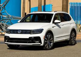 Volkswagen Of America Inc Announced That It Will Offer The R Line Package On The 2018 Volkswagen Tiguan The New Trim Package Au New Suv Volkswagen Tiguan R