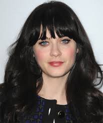 Zooey succeeds in making her wavy hair have a bouncy and loose feel. 15 Zooey Deschanel Hairstyles Hair Cuts And Colors