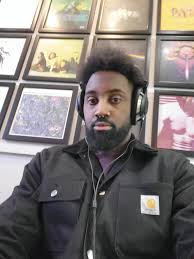 Spontaneously went into Richer Sounds yesterday to try the HD800s... Anyone  fancy giving me £1350? : rheadphones