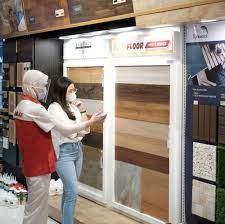 Astonish adalah merek cairan pembersih rumah tangga berkualitas tinggi yang tersedia di ace hardware. Tips Memilih Lantai Vinyl Untuk Rumah