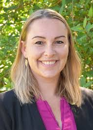 Danielle Silverman's Instagram, Twitter & Facebook