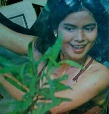 Where is former actress Josephine Manuel?