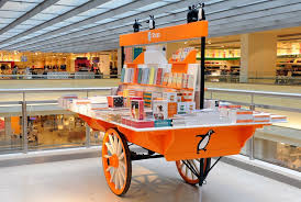 Penguin Pop Up Shop Design De Servico Design Livraria