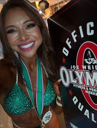 ＤＯＮＥ🔥 glutes + hams + shoulders 💪