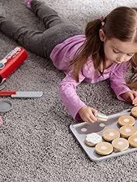 Slice and bake a dozen wooden cookies, then decorate them for christmas with this melissa & doug play set! Amazon Com Melissa Doug Slice And Bake Wooden Cookie Play Food Set Melissa Doug Toys Games