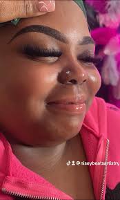 Looking for somewhere to get my eyebrows done this weekend?