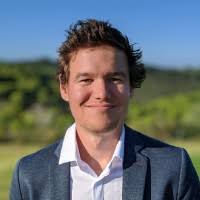 80+ perfiles de «Leiper»