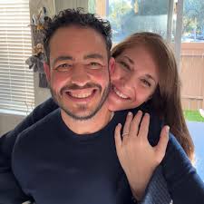 I need to find a contractor to install a door in a hallway. Any suggestions?