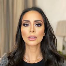 مسلسل سابع جار واحد من المسلسلات التي حصلت على نسبة مشاهدة عالية، رغم أنهم عرضوا عليه الاختيار بين دورين، أحمد أو علي، حتى أستقر الاختيار على تقديم دور علي، فهو الأقرب له، ونجح في تقديم الشخصية كثيرا وأحبها المشاهدين. Ø¨Ø³Ù†Øª Ø´ÙˆÙ‚ÙŠ Ø§Ù„Ø¯Ù‡Ù„ÙŠØ² Ù‚Ø§Ø¹Ø¯Ø© Ø¨ÙŠØ§Ù†Ø§Øª Ø§Ù„Ø³ÙŠÙ†Ù…Ø§ Ø§Ù„Ù…ØµØ±ÙŠØ© ÙˆØ§Ù„ÙÙ†Ø§Ù†ÙŠÙ†