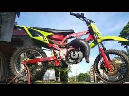 Bagi anda yang penasaran akan data modifikasi motor suzuki satria 2 tak konsep supermoto ini, simak ulasannya berikut. Download Satria 120r 2t Mp4 Mp3 3gp Daily Movies Hub