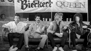 Freddie mercury, who majored in stardom while giving new meaning to the word showmanship, left a legacy of songs, which will never lose their stature as a major hollywood movie about freddie and queen, produced by gk films, robert de niro's tribeca productions and queen films is expected to. Queen En La Argentina La Inesperada Visita Que Nos Abrio Una Ventana Al Mundo Telam Agencia Nacional De Noticias