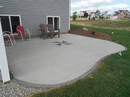 Give Yourself A New Outlook For Your Patios And Consider Different Concrete Patio Ideas To Work Concrete Backyard Concrete Patio Designs Poured Concrete Patio