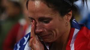 American Jenn Suhr wins Olympic pole vault gold, tops world-record holder