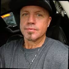 Dean Cable's Instagram, Twitter & Facebook