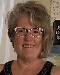 Lisa Paden's Instagram, Twitter & Facebook