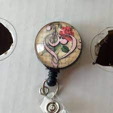 How To Make A Photo Badge Reel Badges Diy Badge Reels Diy Badge Holders Diy