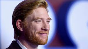 Star wars', 'harry potter', and 'ex machina' actor domhnall gleeson stopped by the ew office to teach everyone how to finally and correctly pronounce his. The Truth About Domhnall Gleeson S Famous Father