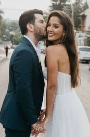 For faster navigation, this iframe is preloading the wikiwand page for קורל סימנוביץ'. 300 Wedding Photo Ideas In 2021 Bride And Groom Pictures Wedding Bride