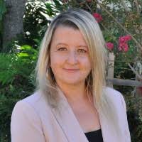 100+ perfiles de «Dot»