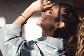 4.4 385 waaw.tv julia maisie. Https Www Harpersbazaararabia Com Video Watch Natalia Shustova Goes Au Naturel With The Help Of Marc Jacobs And Guerlain In Iwokeuplikethis Https Www Harpersbazaararabia Com Public Images 2020 03 31 Shoestova Jpg 2020 04 01t09 07 03 04 00