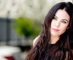 ديفني سامييلي أبواب قلبي مفتوحة للحب hair styles long hair styles beauty
