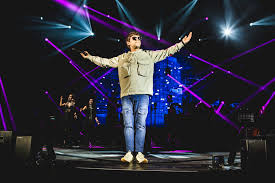 See scene descriptions, listen to previews, download & stream songs. Gazzelle Foto Reportage E Scaletta Del Concerto Di Milano Rockon It