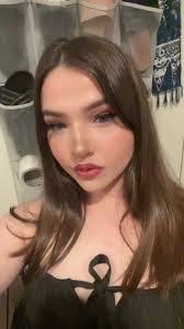 Stephanie Haddrill's Instagram, Twitter & Facebook