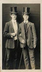 Beauty in the 1920s featured an androgynous look for women. The Threat Of Cross Dressing Nowasiwrite