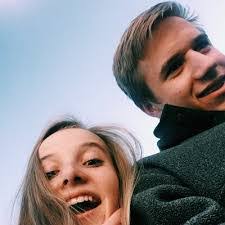 Andrew Seelig's Instagram, Twitter & Facebook